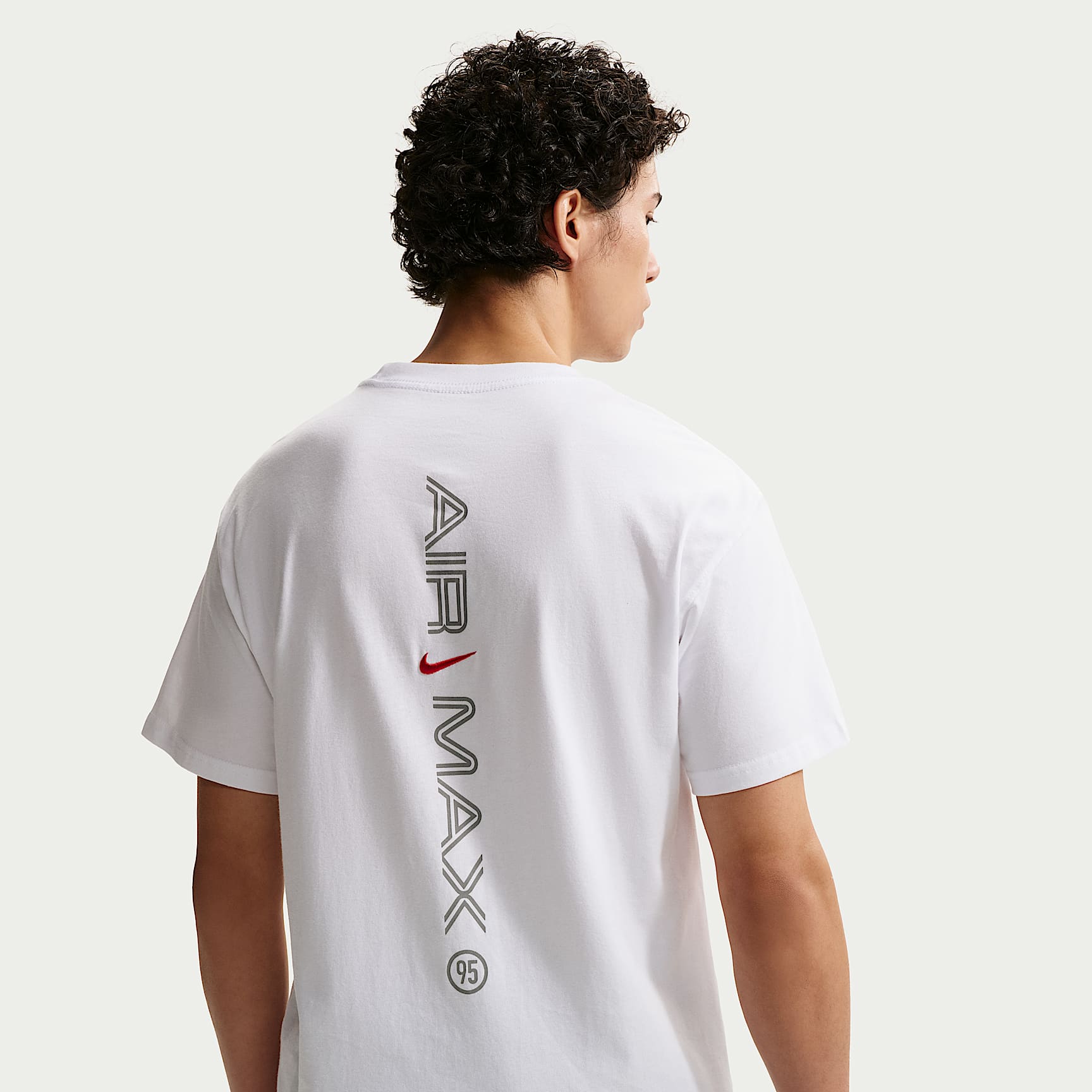 Nike Sportswear T-Shirt. Nike JP